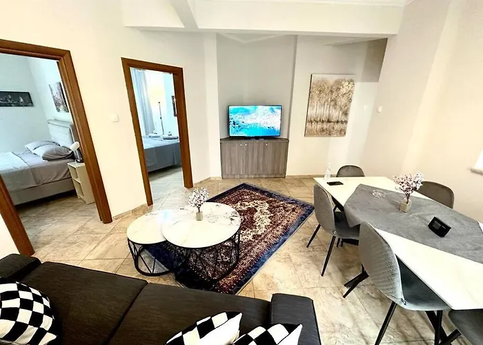 The “Roman Market” Lux Apartment